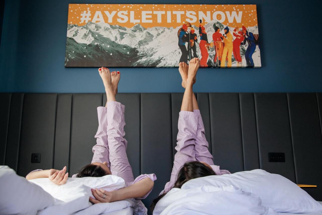 Ays Let It Snow Hotel Rosa Khutor Esztoszadok Kültér fotó